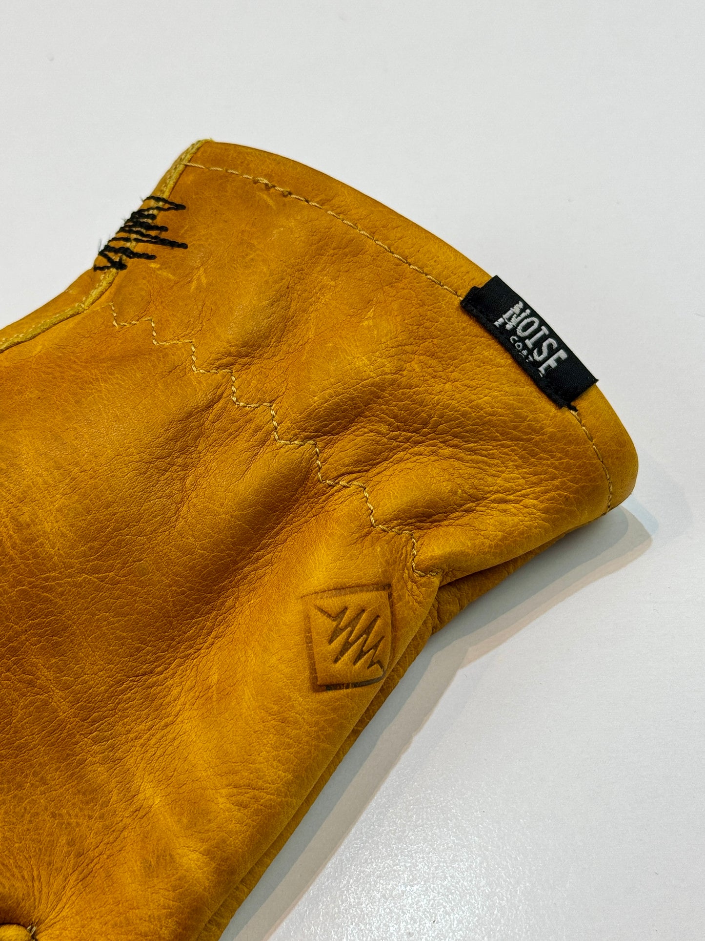 PULL-UP LEATHER GLOVE
