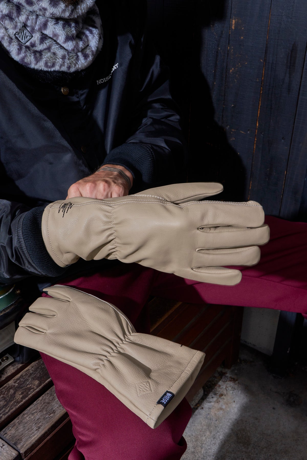GAUNTLET LEATHER GLOVE
